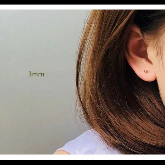 Rose Gold AU750 Ball Stud Earrings - 3mm a pair - Picture 3 of 4